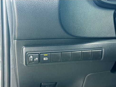 Used 2023 Toyota Corolla LE FWD image 10