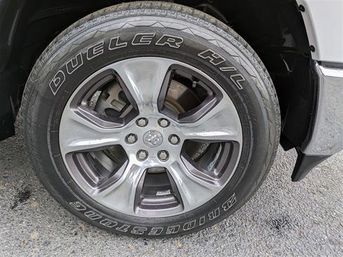 Used 2019 RAM 1500 Big Horn image 10