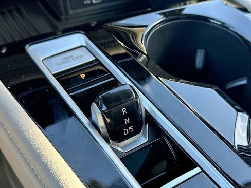 New 2025 Volkswagen Atlas SE image 46