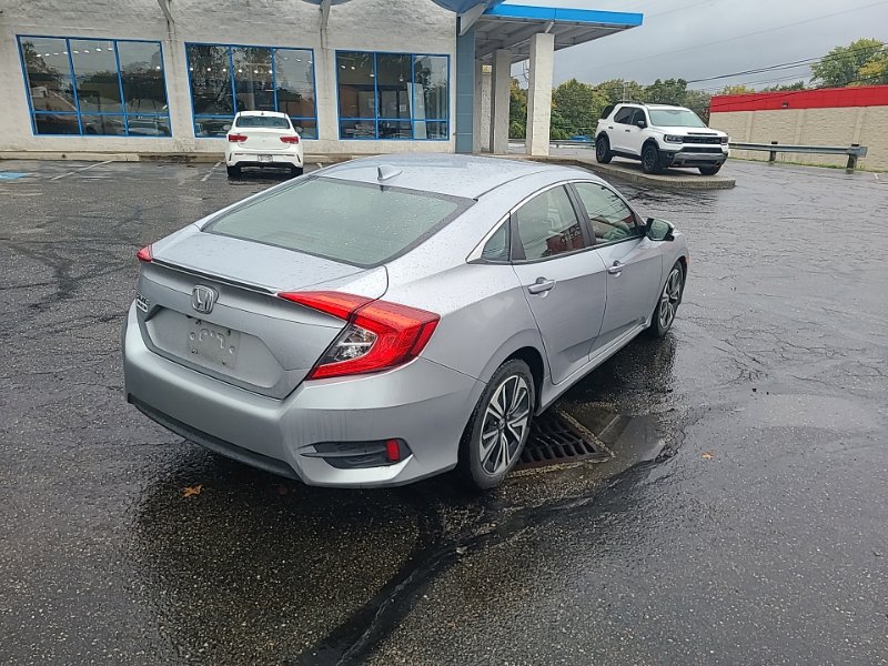 Used 2018 Honda Civic EX-T image 5