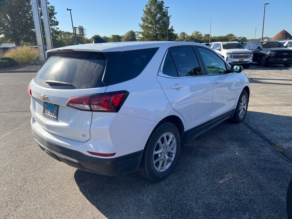 Used 2024 Chevrolet Equinox LT w/ LPO, Floor Liner Package FWD image 3