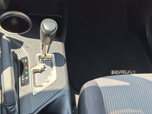 Used 2015 Toyota RAV4 XLE FWD image 12