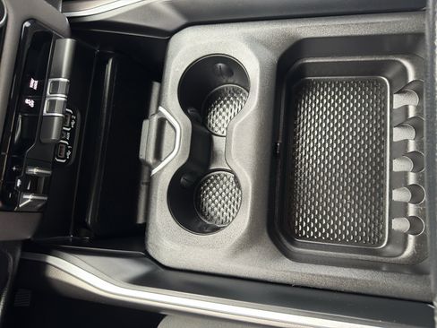 Used 2020 RAM 1500 Big Horn AWD/4WD image 24