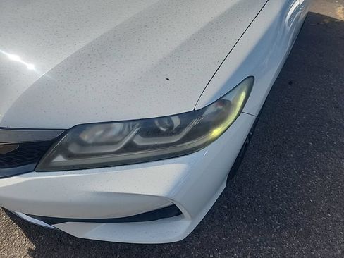 Used 2017 Honda Accord EX-L image 6