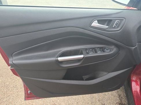 Used 2015 Ford Escape SE w/ Equipment Group 201A image 14