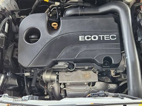 Used 2021 GMC Terrain SLT w/ Infotainment Package II FWD image 29