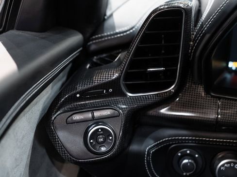 Certified 2014 Ferrari 458 Spider Base image 30