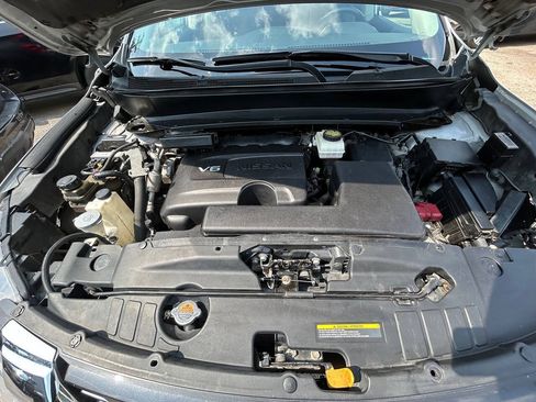 Used 2019 Nissan Pathfinder SL AWD/4WD image 15