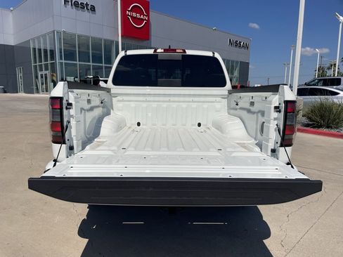 New 2026 Nissan Frontier SV w/ Tow Package image 4