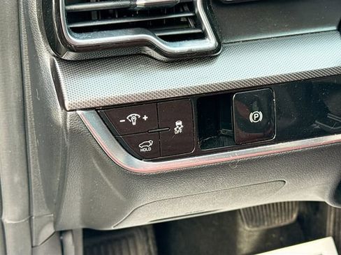 Used 2024 Kia Sportage SX image 12