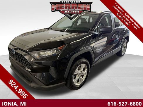 Used 2021 Toyota RAV4 LE AWD/4WD image 1
