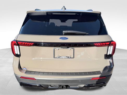 New 2026 Ford Explorer ST-Line w/ ST-Line Street Pack RWD image 30