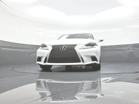 Used 2016 Lexus IS 200t RWD image 10