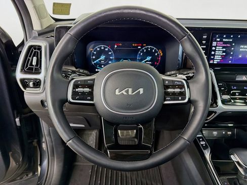 Used 2023 Kia Sorento SX AWD/4WD image 13