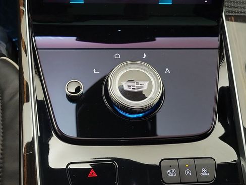 Certified 2025 Cadillac Escalade Premium Luxury w/ Touring Package image 19