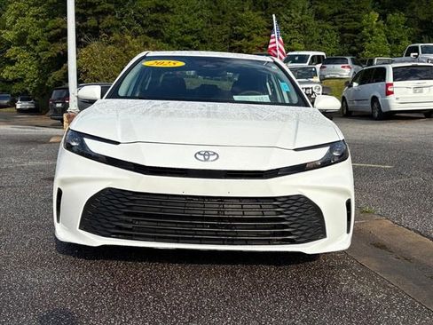 Used 2025 Toyota Camry LE image 2