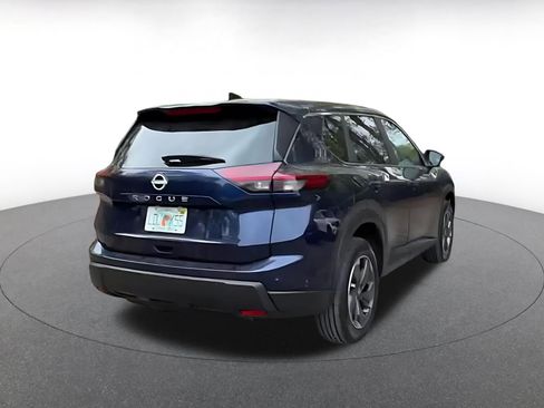 Used 2025 Nissan Rogue SV FWD image 15
