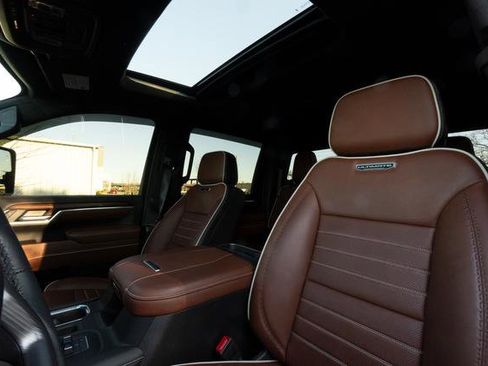 Used 2025 GMC Sierra 2500 Denali Ultimate image 27