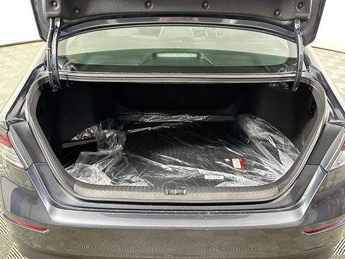 Certified 2025 Honda Accord LX image 15
