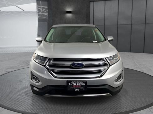 Used 2018 Ford Edge Titanium AWD/4WD image 2