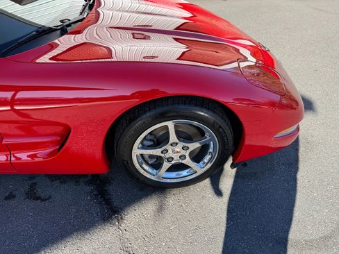 Used 2002 Chevrolet Corvette Convertible 2D w/ Preferred Equipment Group2 image 18