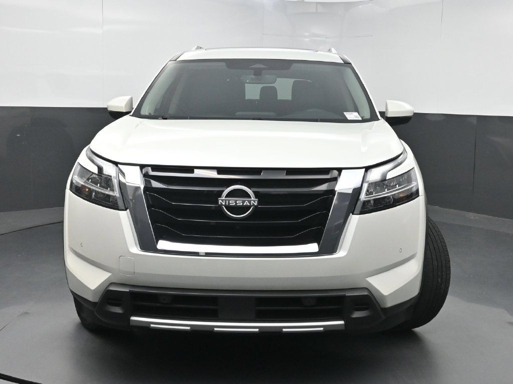 Used 2024 Nissan Pathfinder SL w/ SL Premium Package FWD image 42