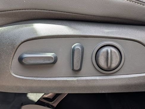 Used 2023 Buick Encore GX Essence w/ Experience Buick Package FWD image 34