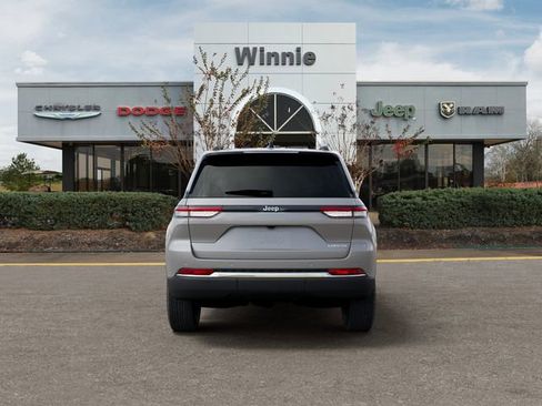 New 2025 Jeep Grand Cherokee Laredo image 7