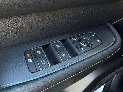 New 2026 Nissan Armada SV image 19