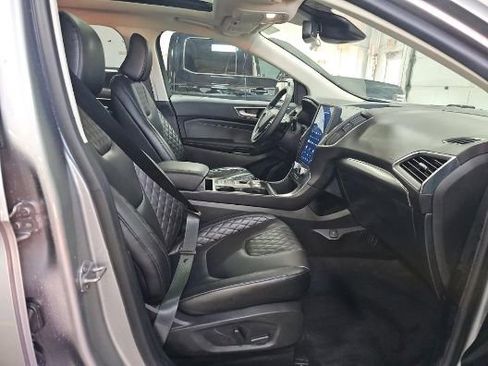 Used 2023 Ford Edge Titanium w/ Class II Trailer Tow Package AWD/4WD image 38