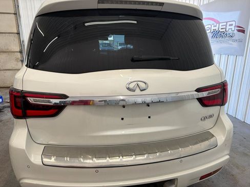 Used 2019 INFINITI QX80 Luxe RWD image 4