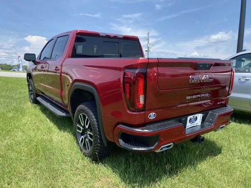 Used 2023 GMC Sierra 1500 AT4 w/ Technology Package AWD/4WD image 5