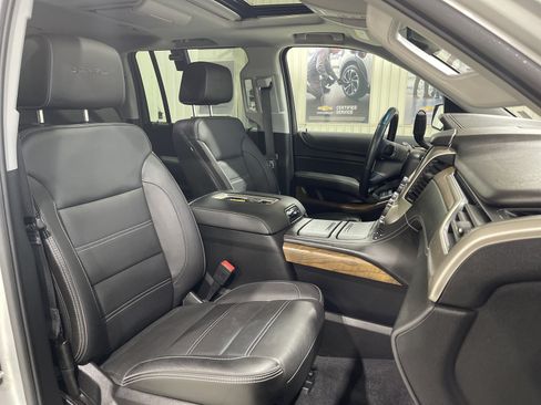 Used 2020 GMC Yukon XL Denali w/ Open Road Package AWD/4WD image 21