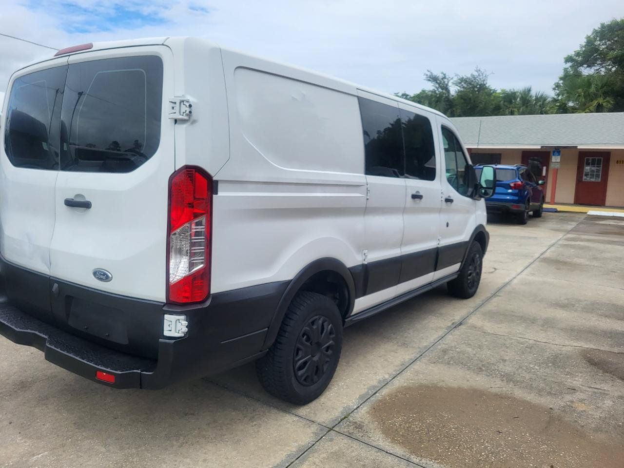 Used 2016 Ford Transit 250 130 Low Roof w/ Exterior Upgrade Package RWD image 25