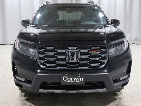 Used 2023 Honda Passport TrailSport image 8