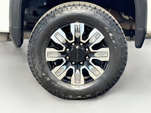 Used 2025 GMC Sierra 3500 Denali w/ Denali Reserve Package AWD/4WD image 33