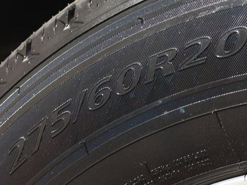 Used 2021 GMC Yukon SLT image 54