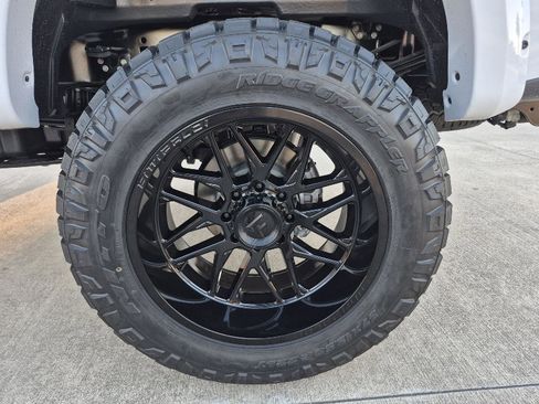 New 2026 Ford F250 Lariat w/ Black Appearance Package image 6