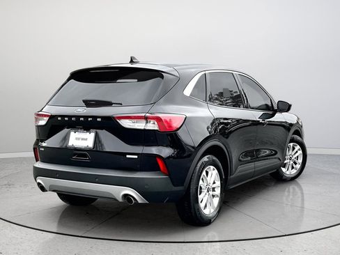 Used 2020 Ford Escape SE image 8