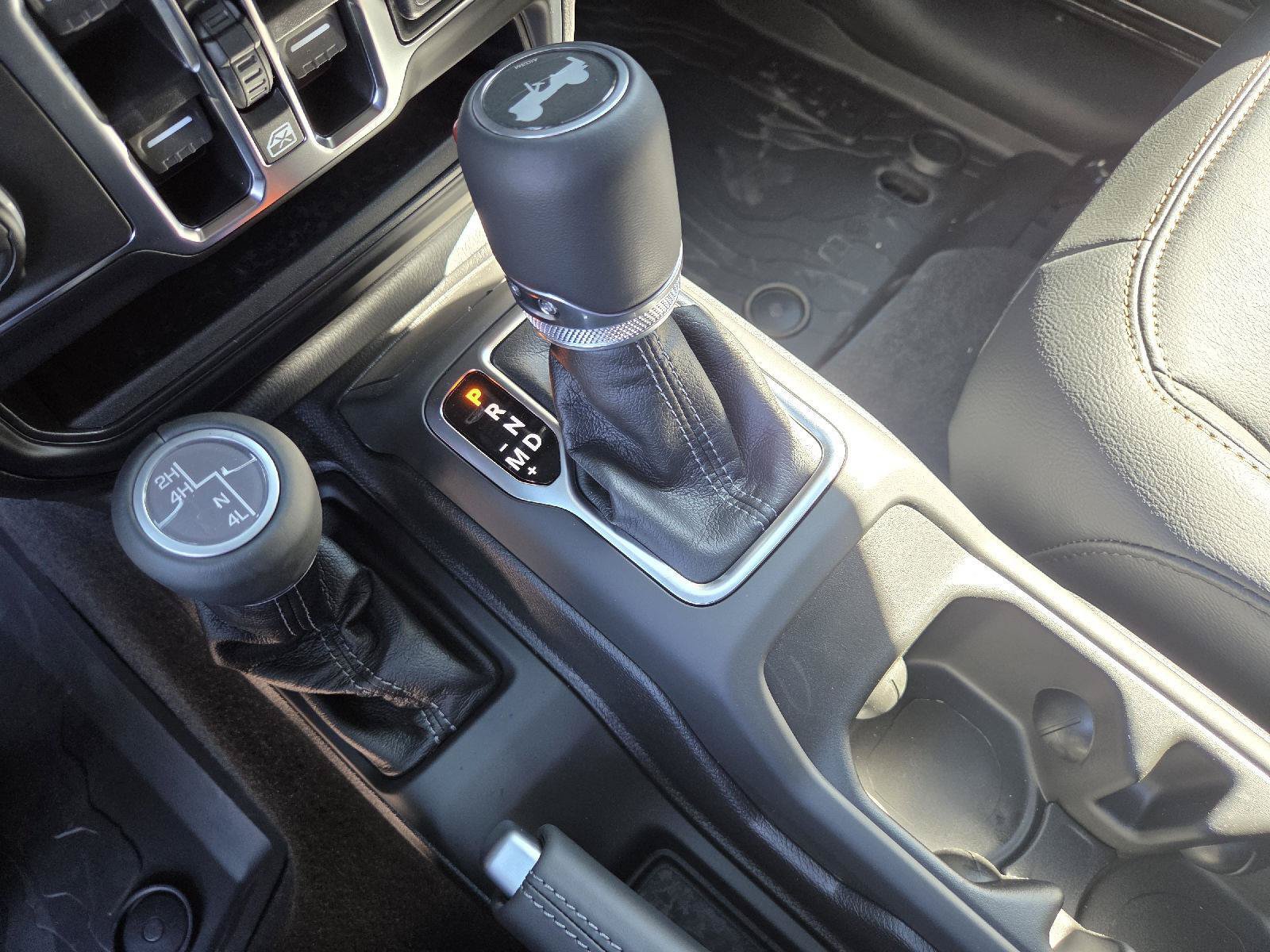 New 2027 Jeep Wrangler Unlimited Sahara AWD/4WD image 23