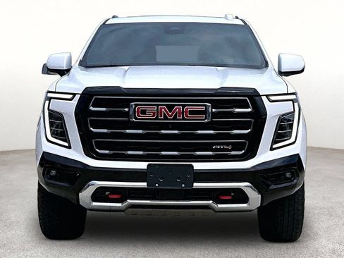 Used 2025 GMC Yukon AT4 w/ AT4 Premium Package AWD/4WD image 3