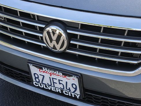 Used 2021 Volkswagen Passat 2.0T R-Line image 6