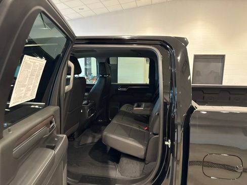 Used 2025 GMC Sierra 2500 SLT w/ SLT Premium Package AWD/4WD image 18