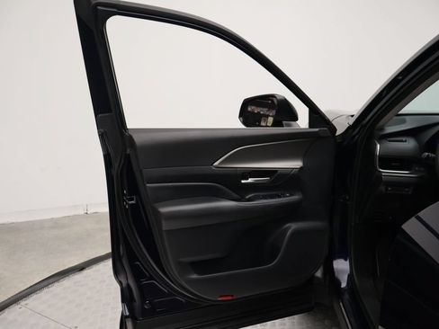 Certified 2024 Toyota Grand Highlander FWD image 16