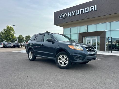 Used 2011 Hyundai Santa Fe GLS FWD image 6