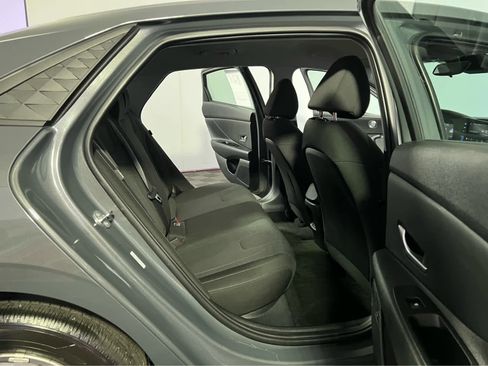 Used 2024 Hyundai Elantra SE FWD image 26