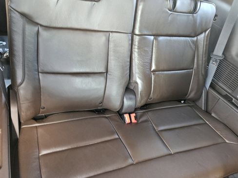 Used 2024 Ford Explorer King Ranch w/ Technology Package image 12