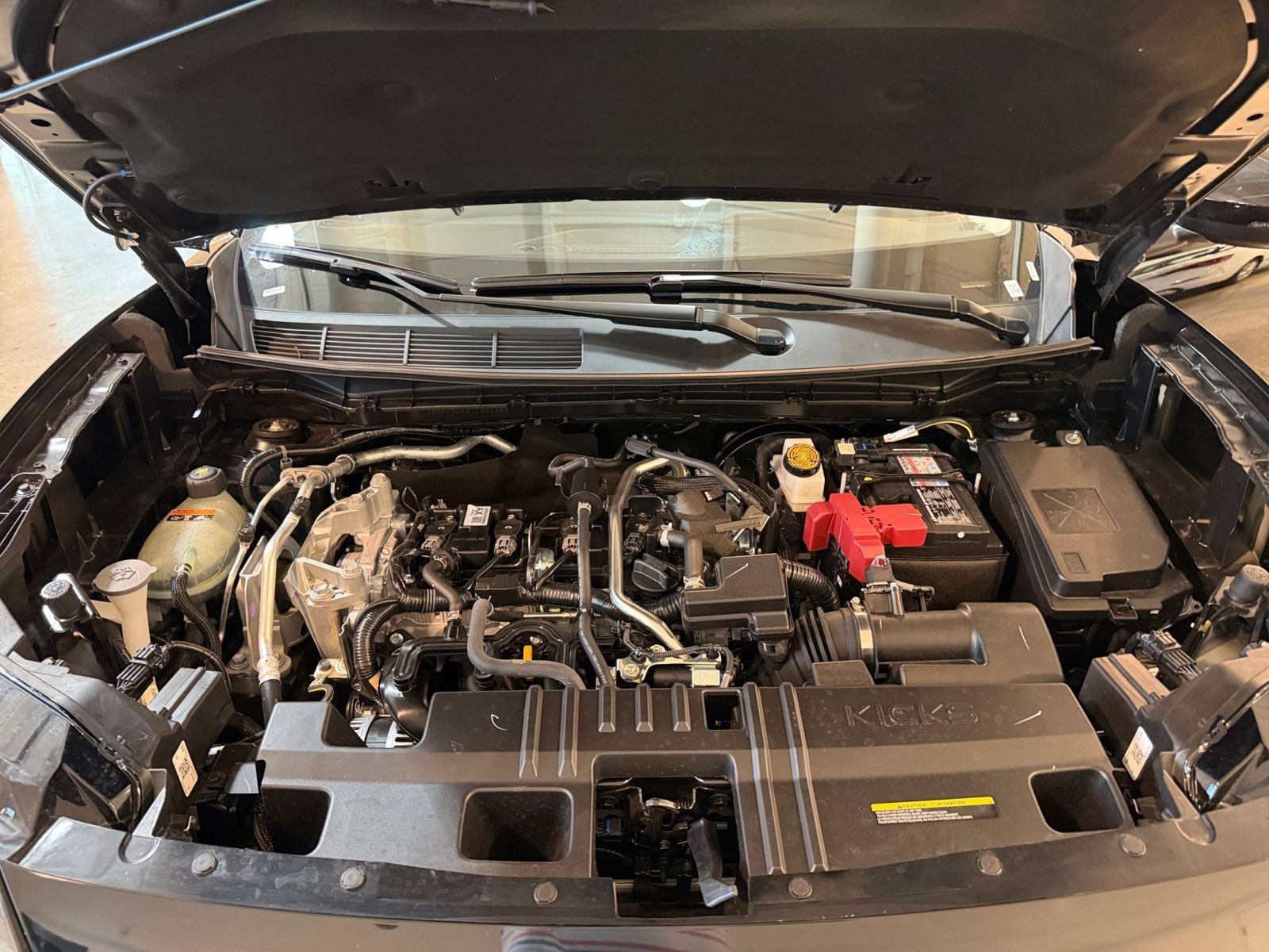 Used 2026 Nissan Kicks SR FWD image 30