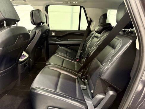 Used 2025 Lincoln Navigator L Reserve AWD/4WD image 24