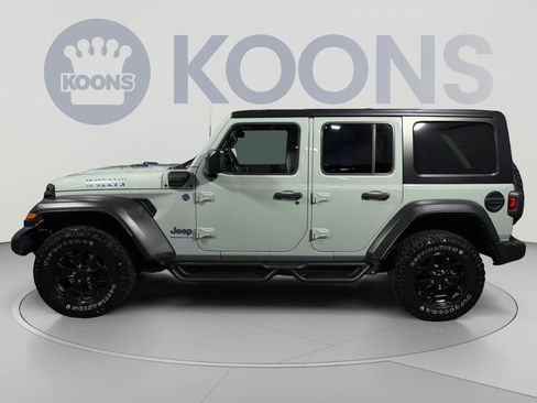 Used 2023 Jeep Wrangler Unlimited w/ Cold Weather Group AWD/4WD image 2